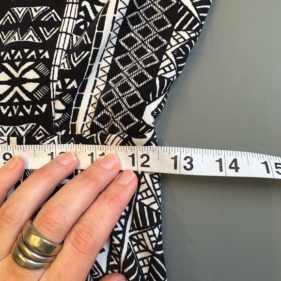 L.A. Hearts Black White Fit Flare Skater Mini Cutout back Dress size Medium - Picture 9 of 9